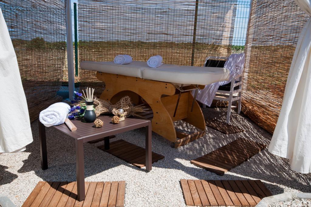 Camping Adria Mobile Homes In Camping Kastanija Novigrad Istria Eksteriør billede