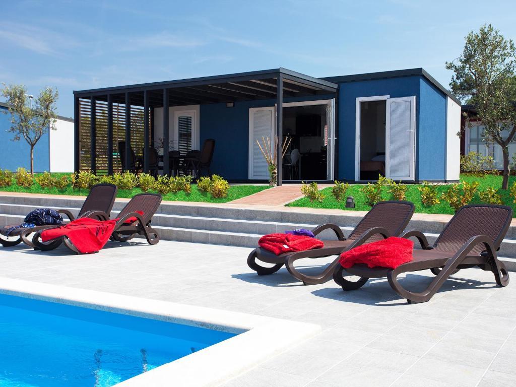 Camping Adria Mobile Homes In Camping Kastanija Novigrad Istria Eksteriør billede