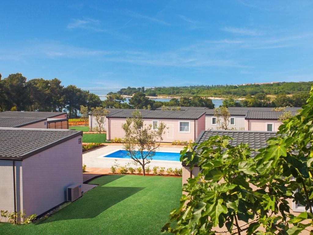Camping Adria Mobile Homes In Camping Kastanija Novigrad Istria Eksteriør billede