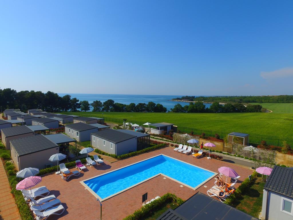Camping Adria Mobile Homes In Camping Kastanija Novigrad Istria Eksteriør billede