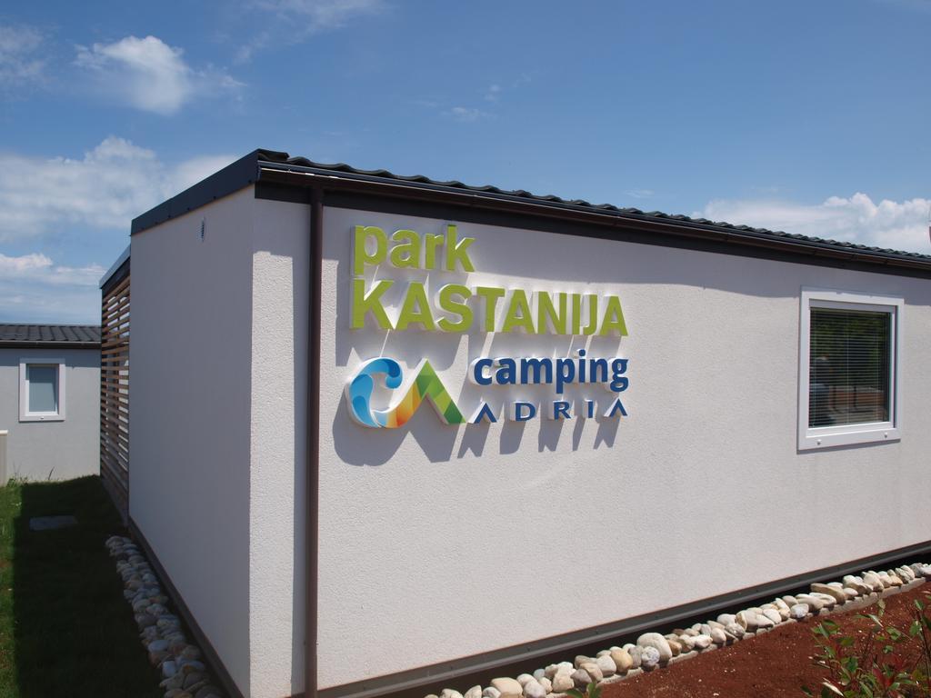 Camping Adria Mobile Homes In Camping Kastanija Novigrad Istria Eksteriør billede