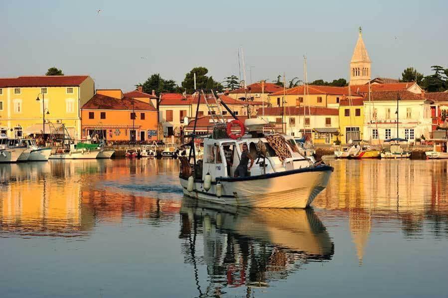 Camping Adria Mobile Homes In Camping Kastanija Novigrad Istria Eksteriør billede